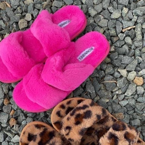 Classic Double Strap Fuzzy Slippers in Hot Pink - Picture 2 of 3
